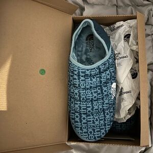 The North Face Men's Thermoball Traction Mule V Slippers